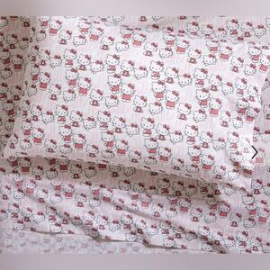 Pottery Barn Kids Hello Kitty Sheet Set